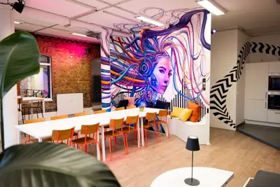 Büro in Berlin-Bezirk Friedrichshain-Kreuzberg, 16 m², bis 3 Personen - 4