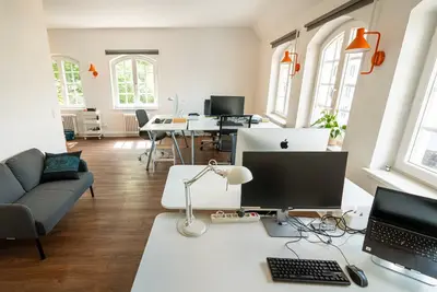 Shared Office & Coworking in HH-Hoheluft – Einzelplätze & Teambüros - 1