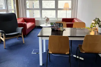 Voll ausgestattete Büroräume im Graefekiez in Kreuzberg - 2