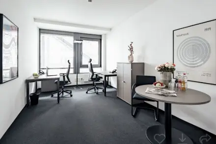 Privates Büro für bis zu 3 Personen