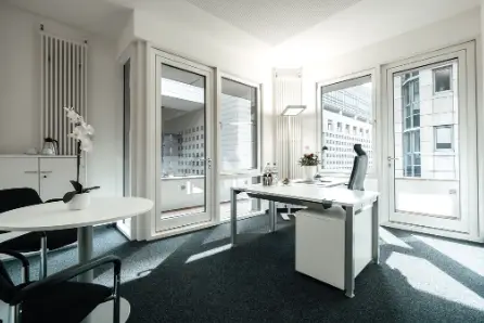 Privates Büro für bis zu 4 Personen